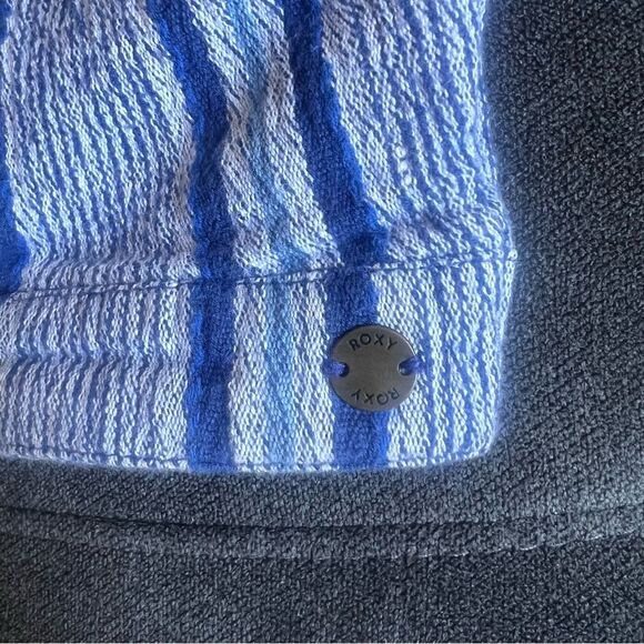 Roxy Blue Striped Cutout Cropped Halter Top - Picture 7 of 10